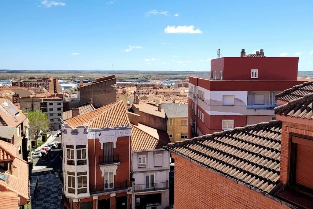 Atico Centrico Con Terraza Y Garaje Apartment Benavente Exterior photo