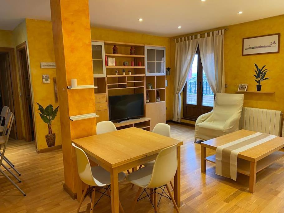 Atico Centrico Con Terraza Y Garaje Apartment Benavente Exterior photo